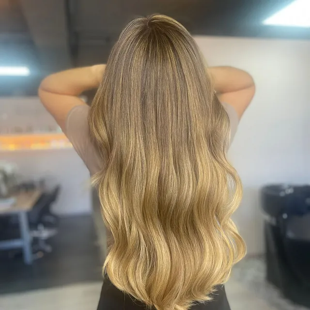 Glow Up Studio Ibiza peinados y cortes de cabello 20