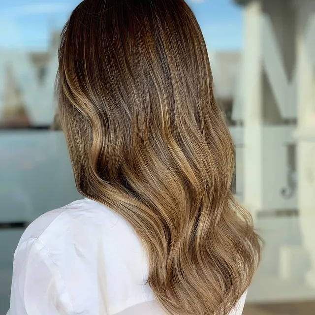 Glow Up Studio Ibiza peinados y cortes de cabello 5